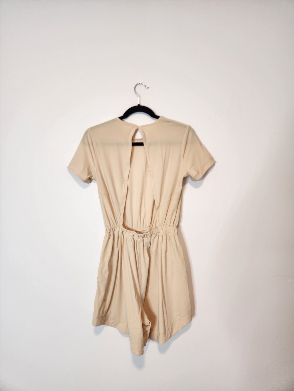 Lululemon Lightweight High-Neck Romper In Prosecco Size 4 - Picture 4 of 8